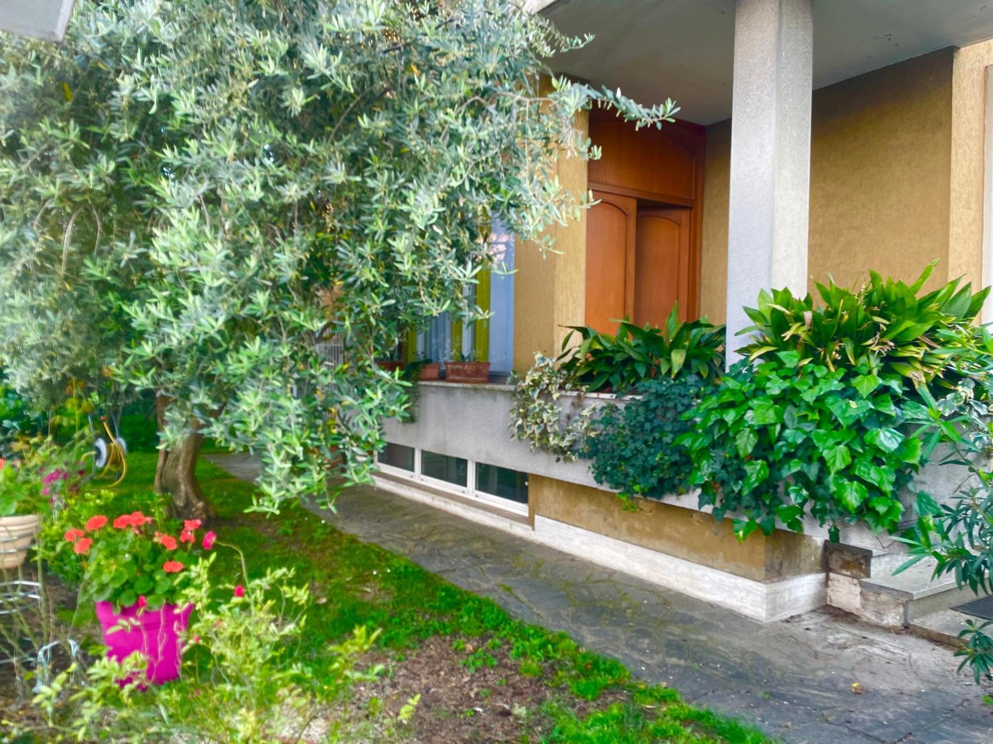 Appartamento Tra Monza E Milano Muggiò Exteriör bild